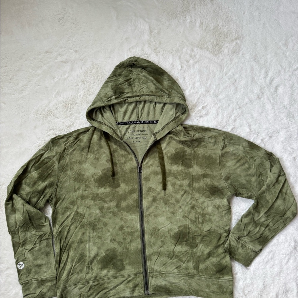 Itworks confidence label zip up hoodie